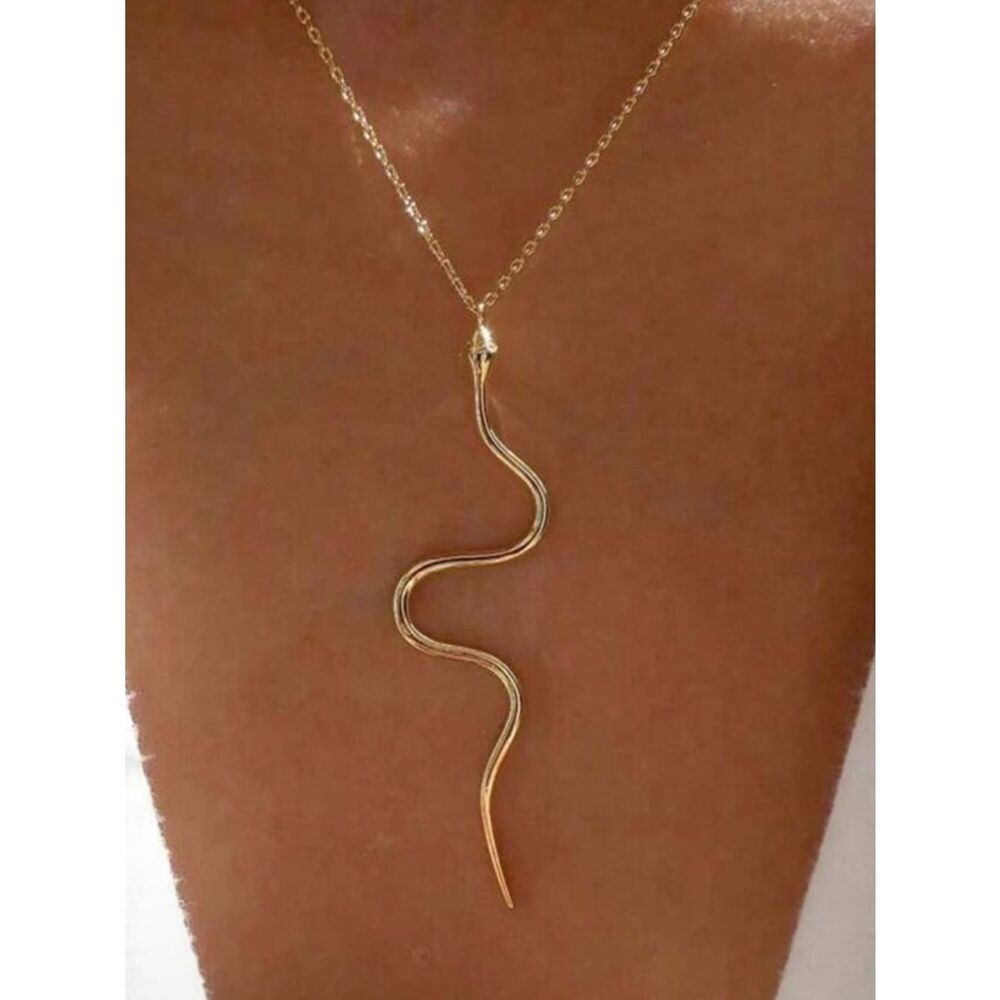 Gold Snake Pendant Necklace - Women Jewelry R 490